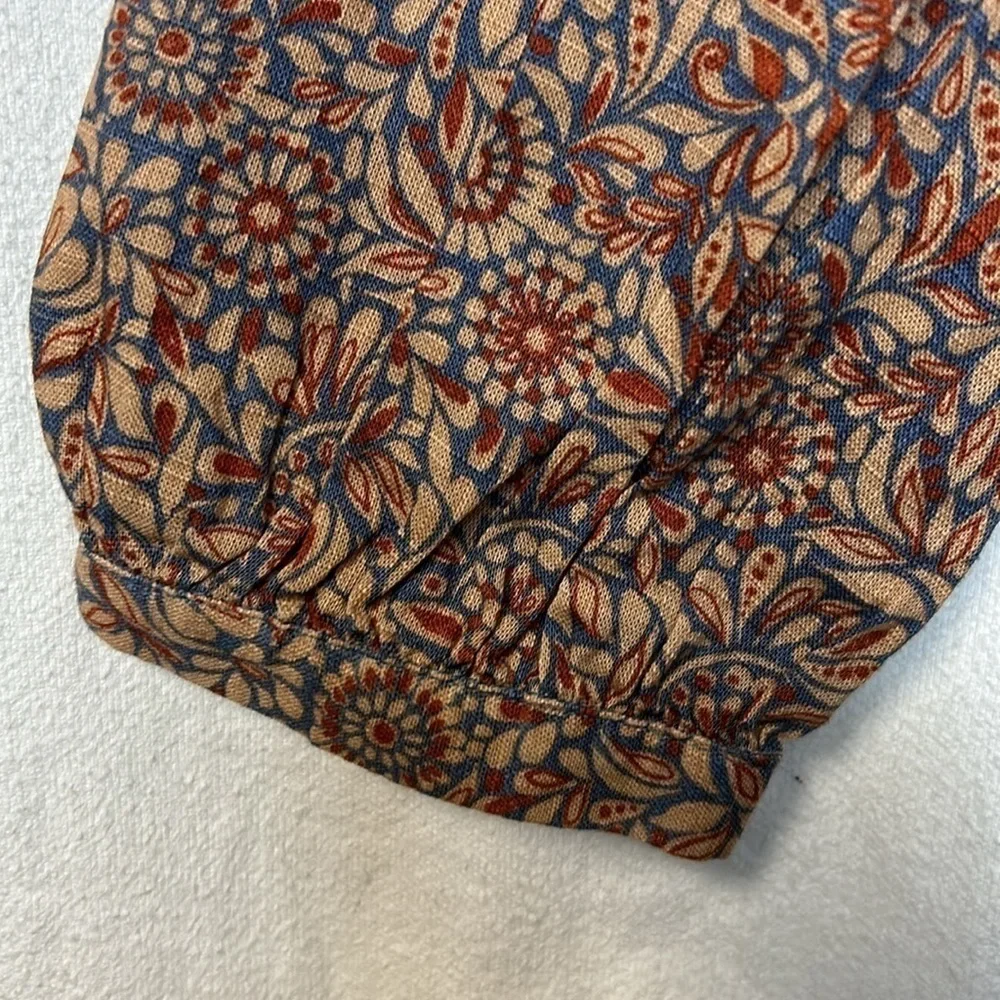 a.n.a. Women’s NWT Tunic Top Size M Brown Gray Floral Gathered Front Boho
